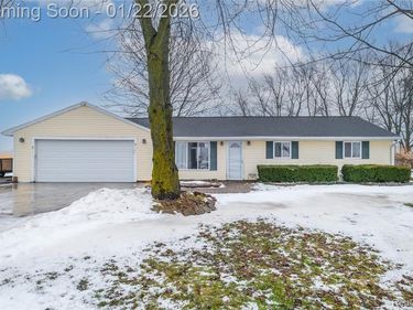 8221 Van Vleet Road, Gaines Twp, MI 48436