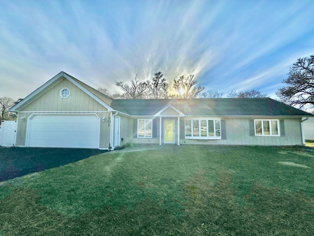 1901 W 56th Street, La Grange Highlands, IL 60525 Main Photo