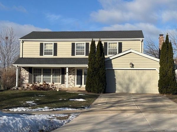 1134 Jamestown Court, Schaumburg, IL 60193