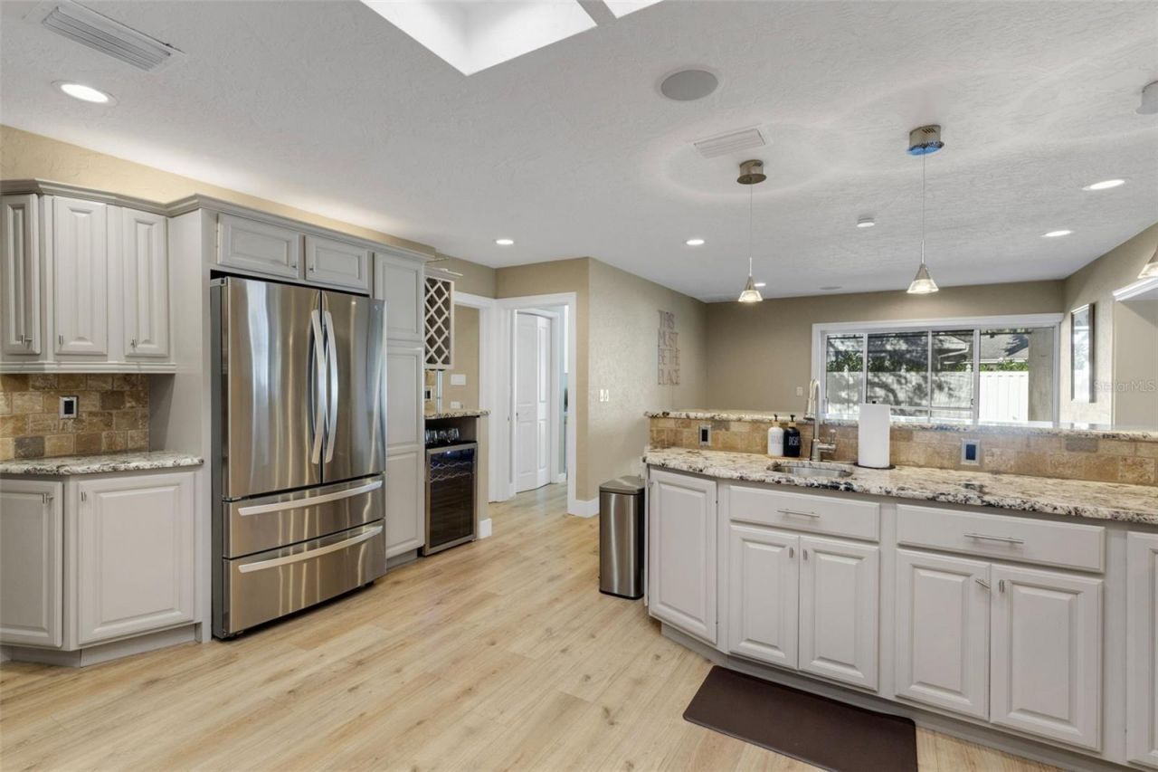 10767 Danielle Drive, Largo, FL 33774 Photo