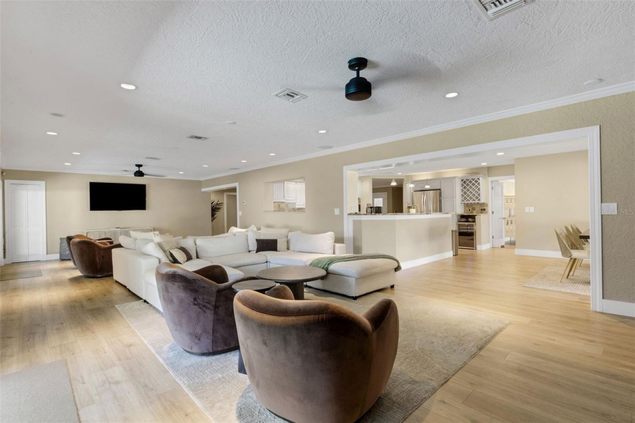 10767 Danielle Drive, Largo, FL 33774 Photo