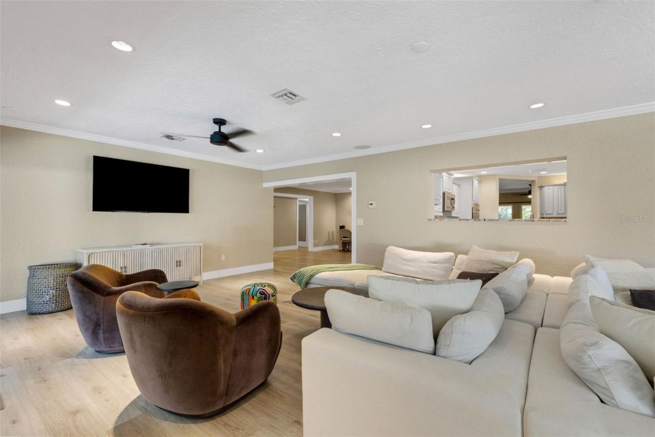 10767 Danielle Drive, Largo, FL 33774 Photo