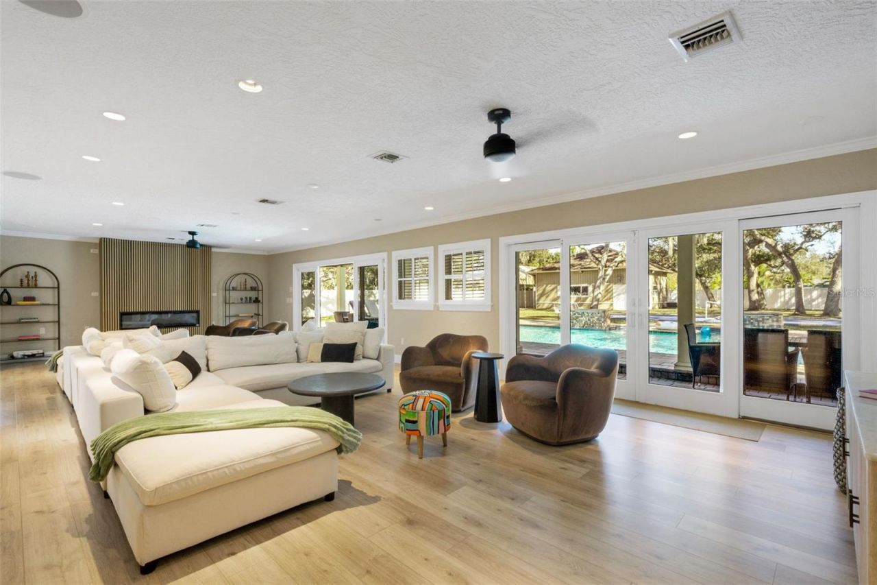 10767 Danielle Drive, Largo, FL 33774 Photo