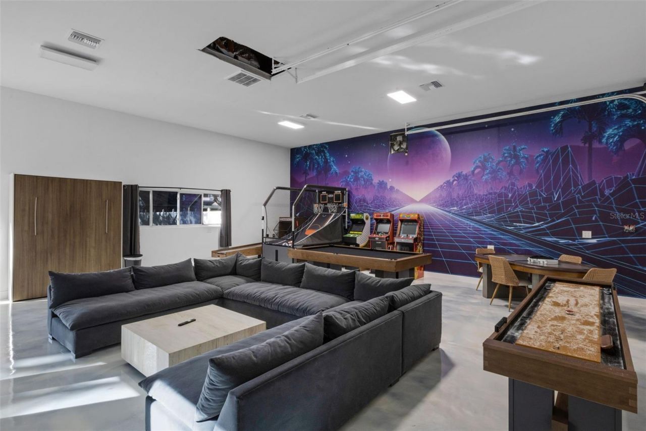 10767 Danielle Drive, Largo, FL 33774 Photo