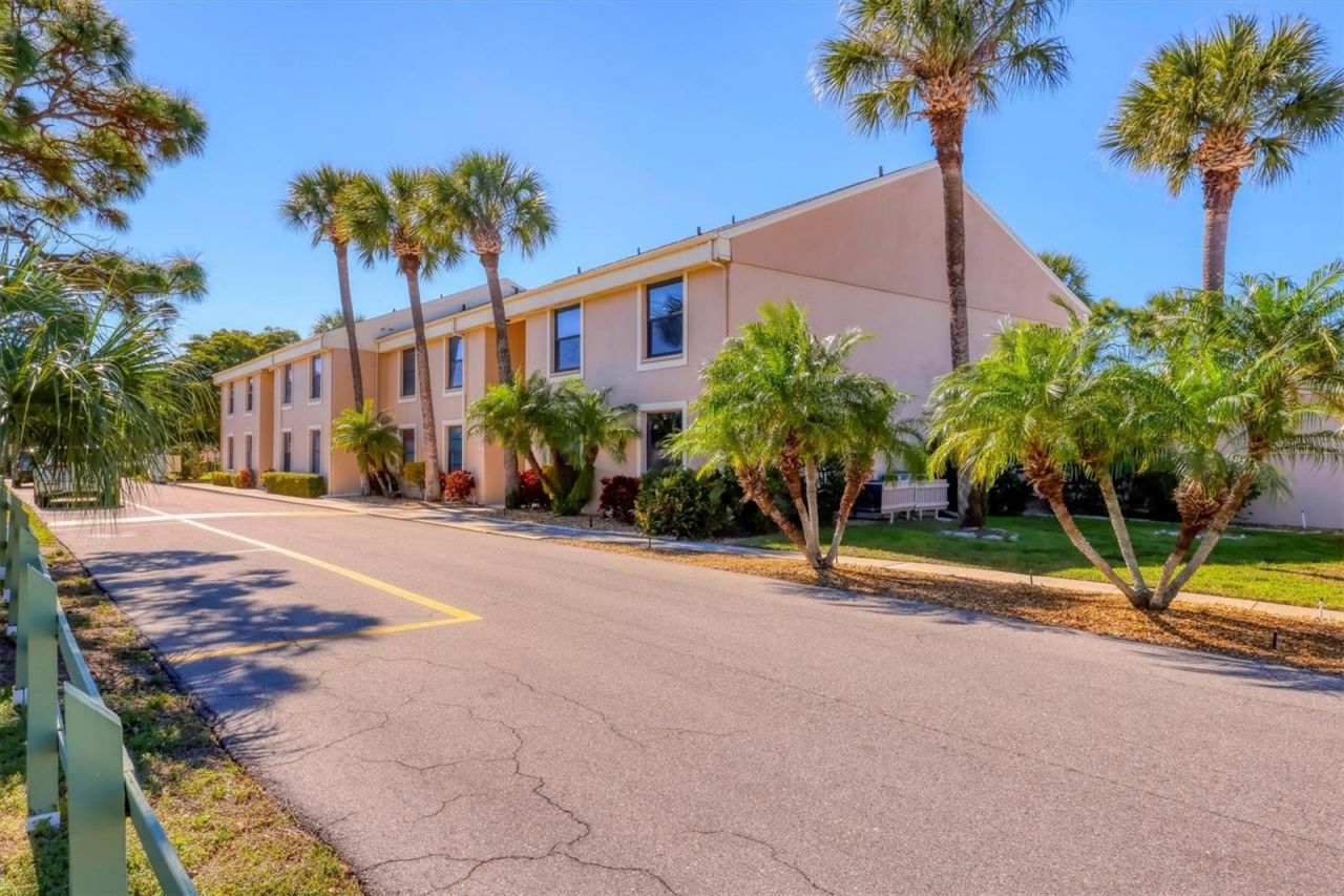 6343 Manatee Avenue W, Bradenton, FL 34209 Photo