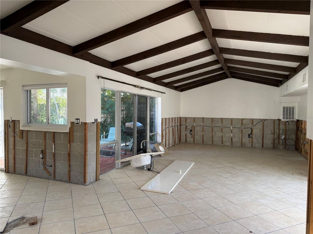 2316 Canasta Drive, Bradenton Beach, FL 34217 Photo