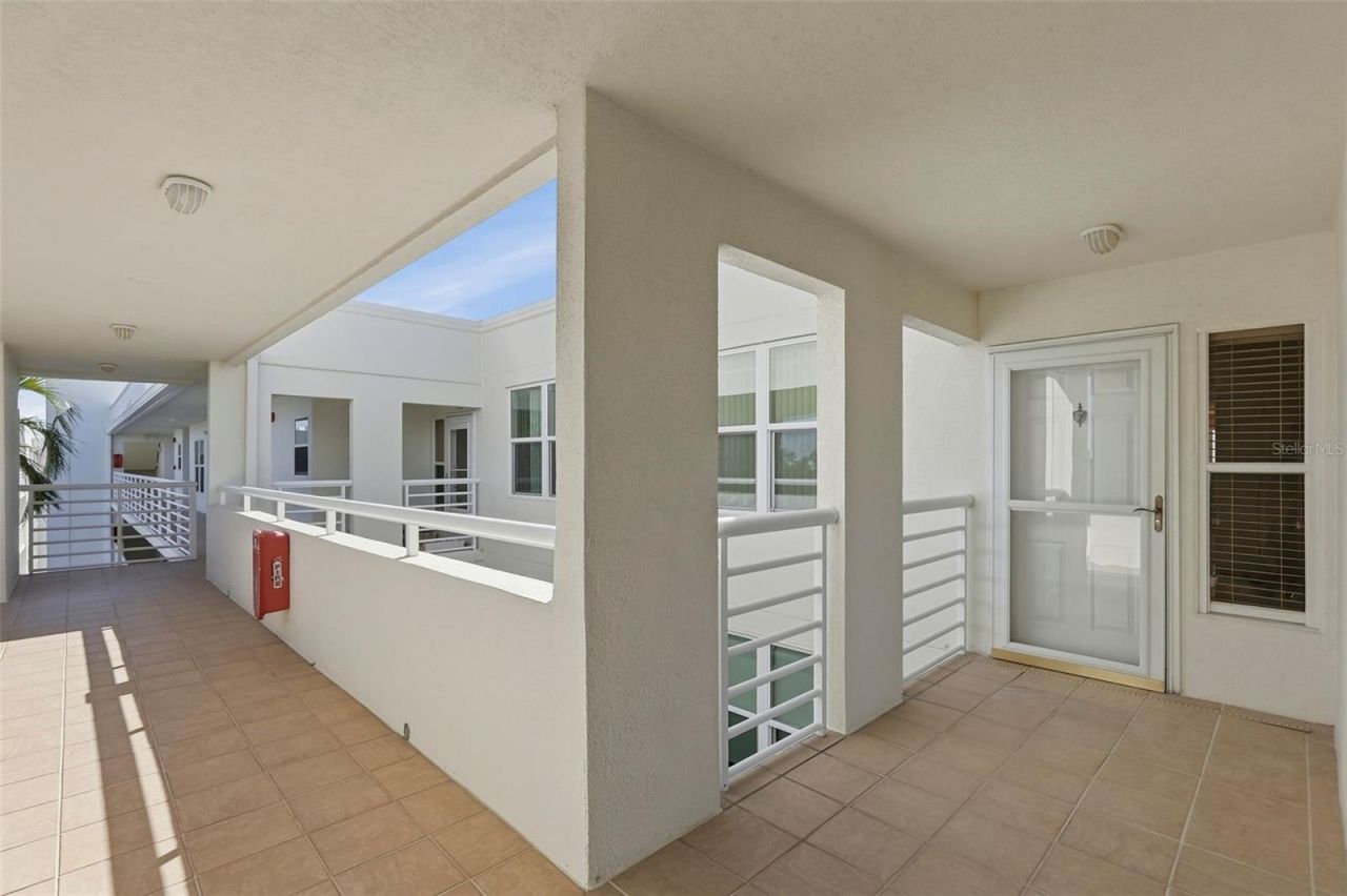 6001 Bahia Del Mar Circle, Unit 529, Saint Petersburg, FL 33715 Photo