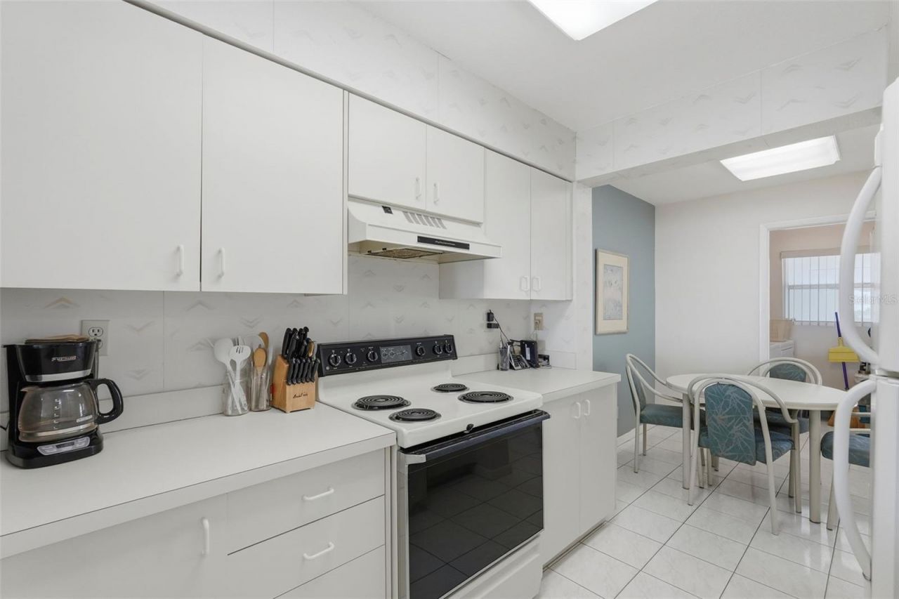 6001 Bahia Del Mar Circle, Unit 529, Saint Petersburg, FL 33715 Photo