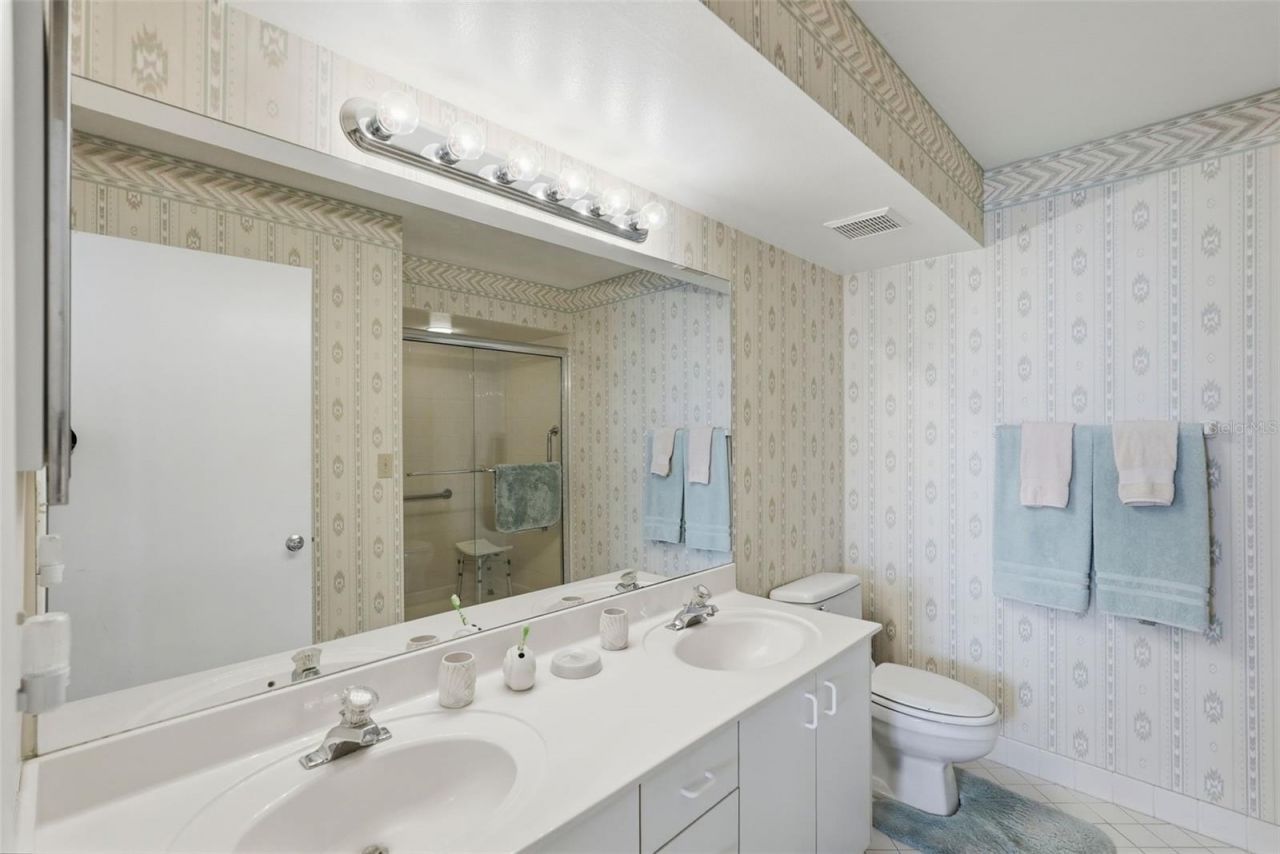 6001 Bahia Del Mar Circle, Unit 529, Saint Petersburg, FL 33715 Photo