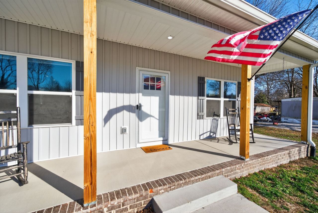 120 Melrose St, Mc Ewen, TN 37101 Main Photo