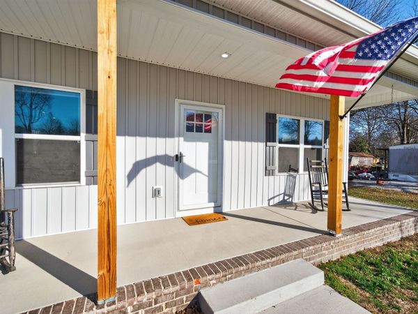 120 Melrose St, Mc Ewen, TN 37101