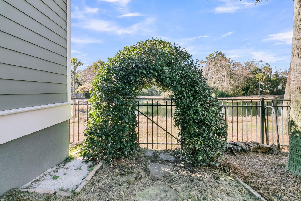 2459 Settlers Street Photo 39