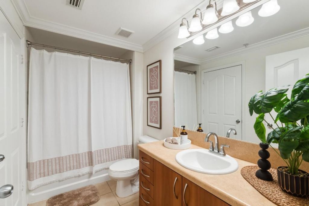 255 NE 3rd Avenue, Unit 2506, Delray Beach, FL 33444 Photo