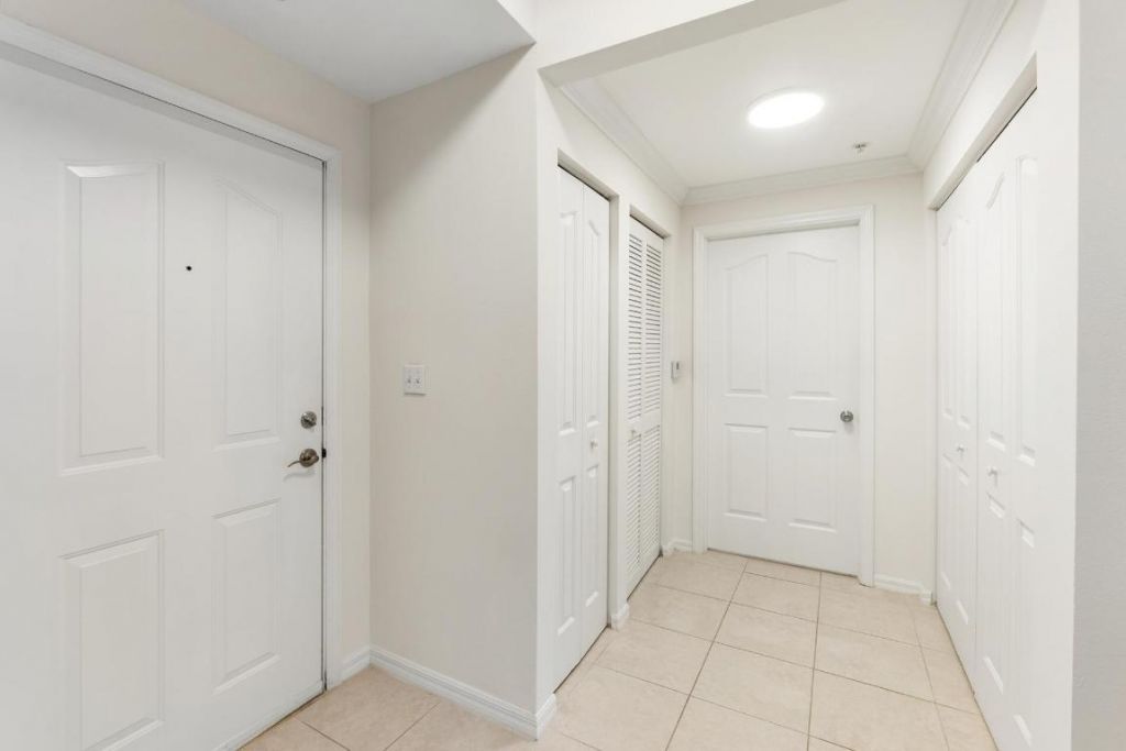 255 NE 3rd Avenue, Unit 2506, Delray Beach, FL 33444 Photo