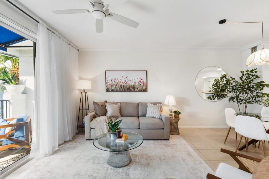 255 NE 3rd Avenue, Unit 2506, Delray Beach, FL 33444 Photo