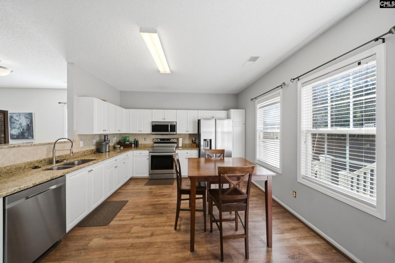 27 Founders Lake Court Photo 13