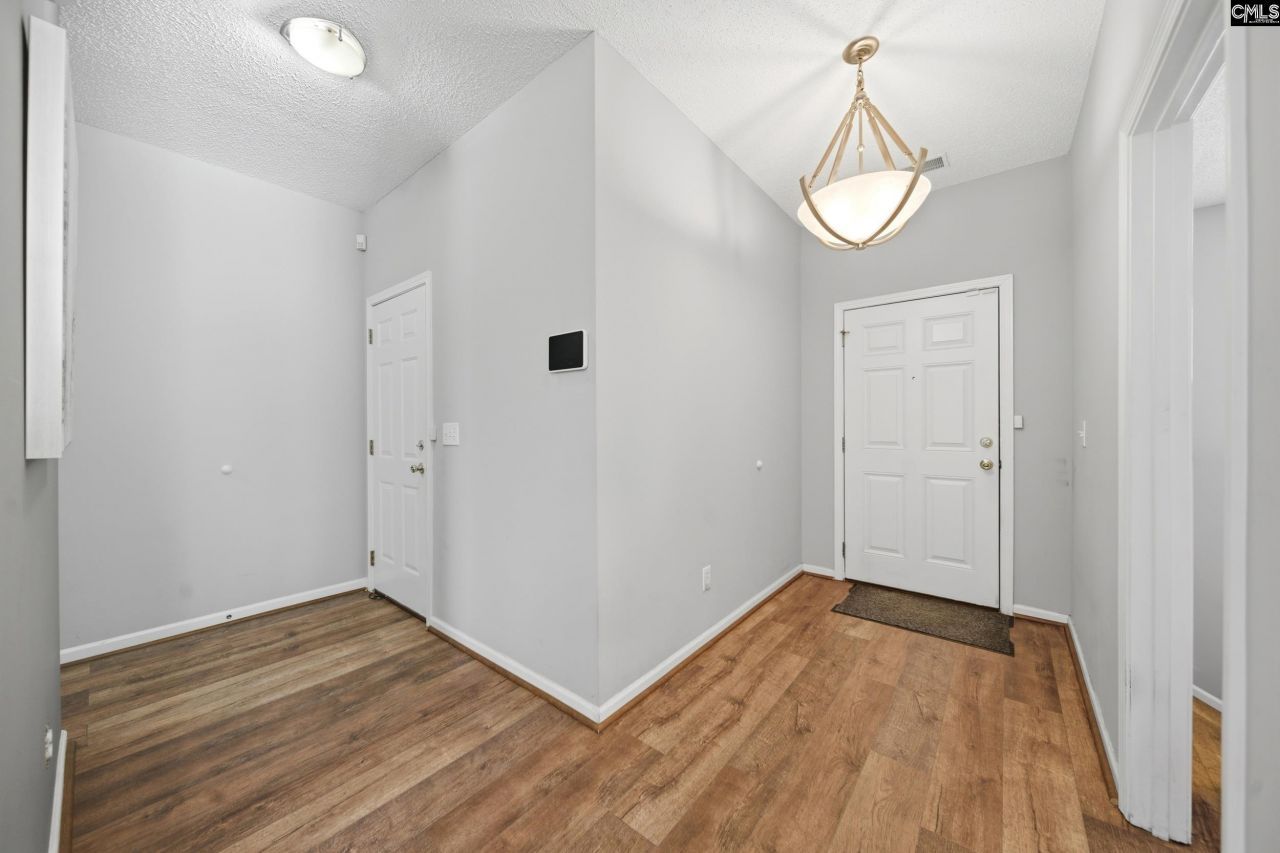 27 Founders Lake Court Photo 9