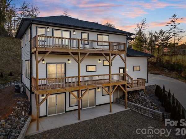 115 Nader Avenue, Weaverville, NC 28787
