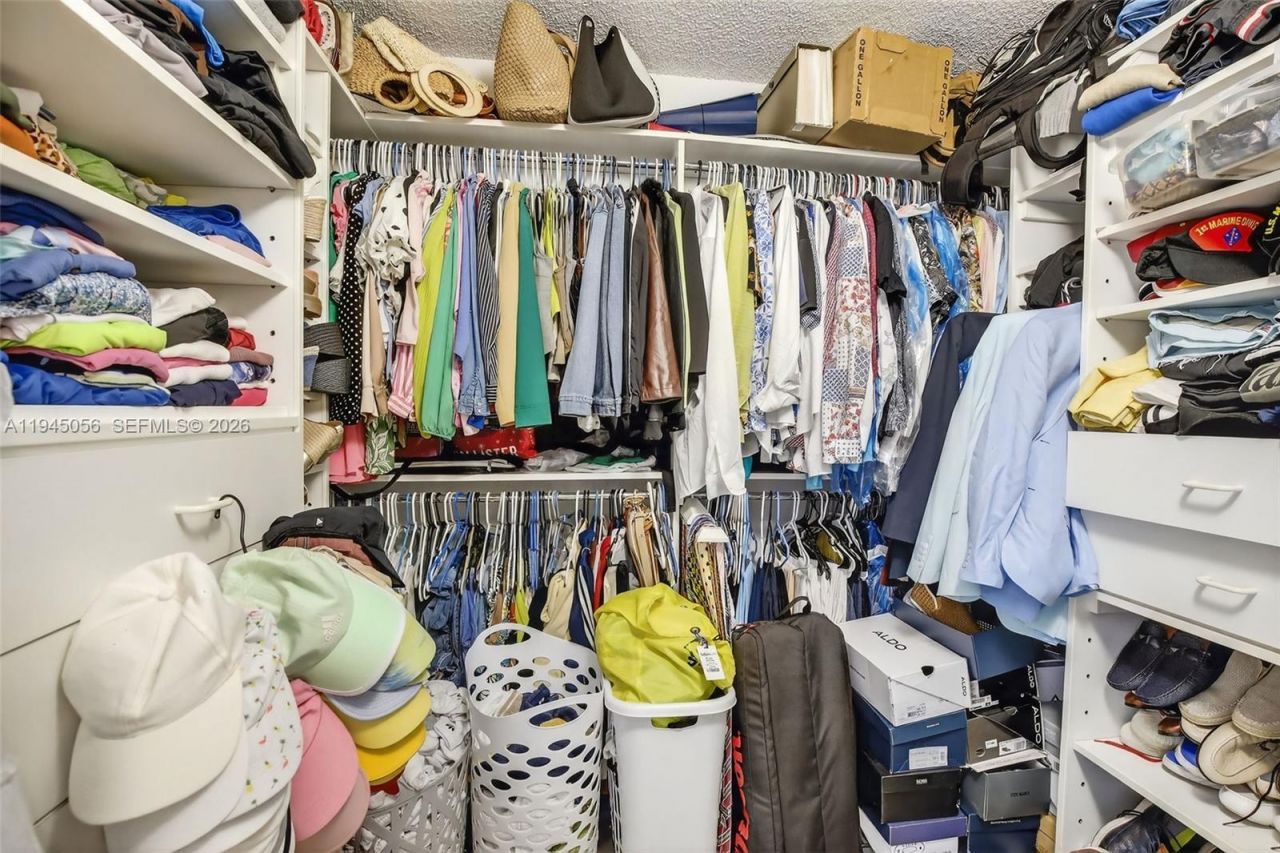 1000 Island Blvd, Unit 312, Aventura, FL 33160 Photo