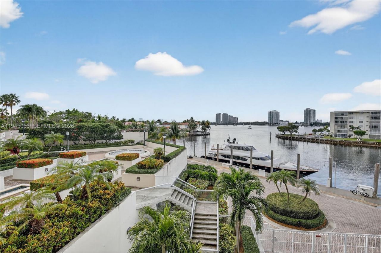 1000 Island Blvd, Unit 312, Aventura, FL 33160 Photo