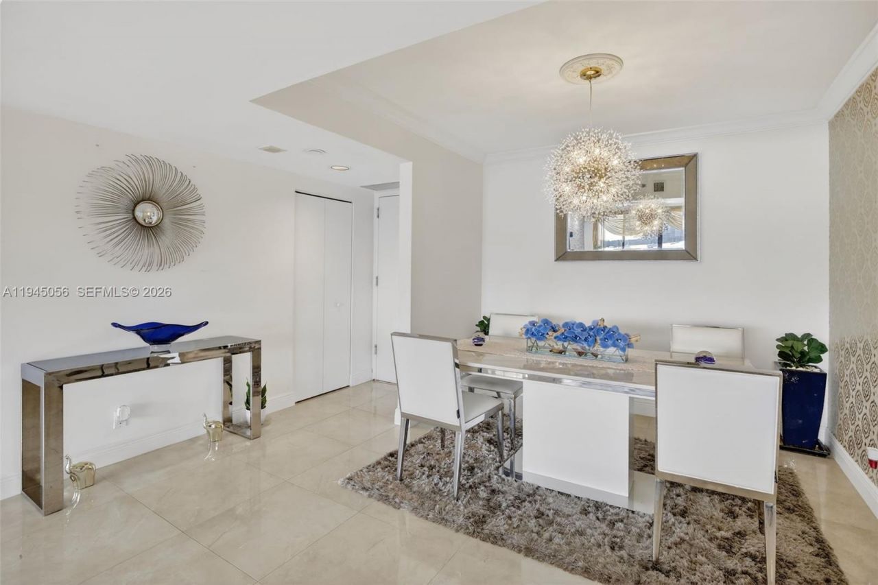 1000 Island Blvd, Unit 312, Aventura, FL 33160 Photo