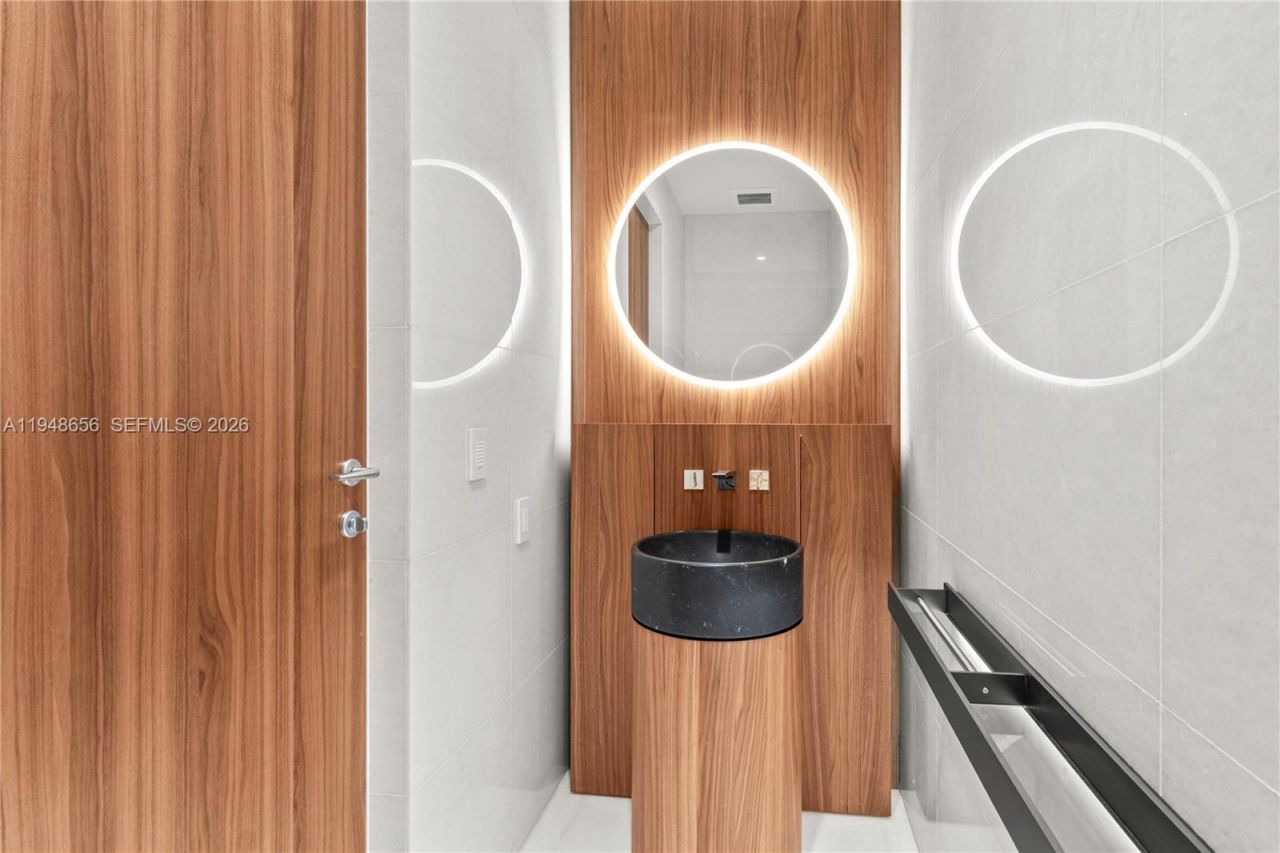 5 Grove Isle, Unit L405, Miami, FL 33133 Photo