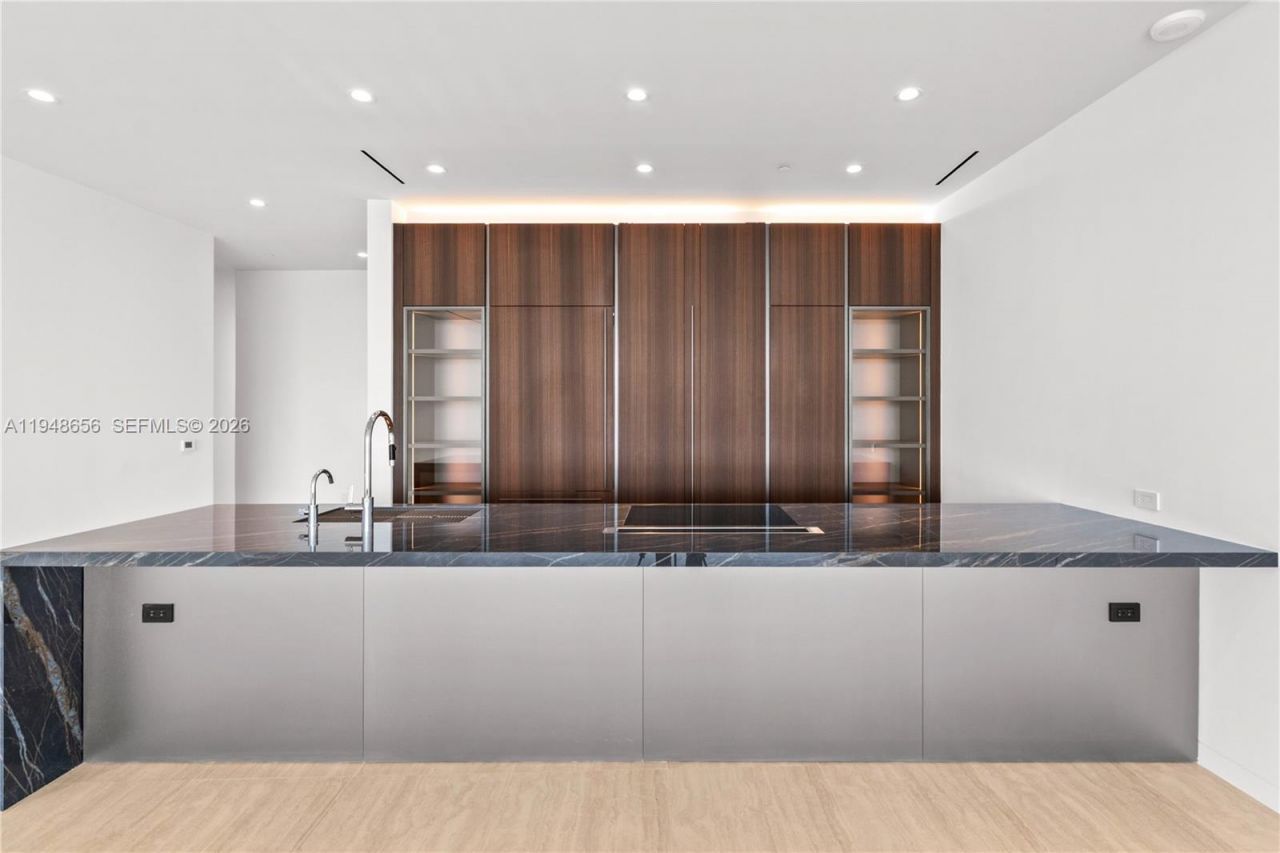 5 Grove Isle, Unit L405, Miami, FL 33133 Photo