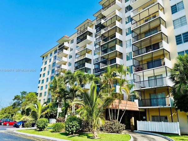 4164 Inverrary Dr, Unit 913, Lauderhill, FL 33319