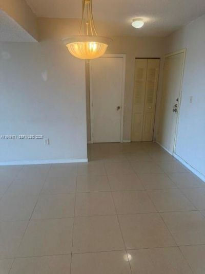 4164 Inverrary Dr, Unit 913, Lauderhill, FL 33319 Photo
