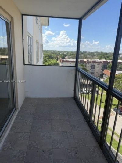 4164 Inverrary Dr, Unit 913, Lauderhill, FL 33319 Photo