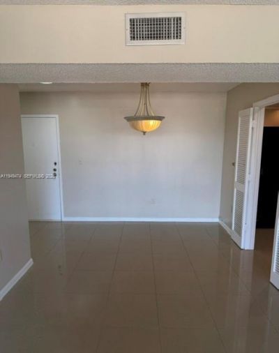 4164 Inverrary Dr, Unit 913, Lauderhill, FL 33319 Photo