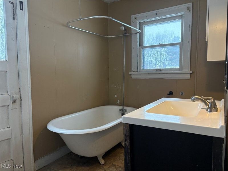 586 Morgan Avenue, Akron, OH 44311 Photo 13