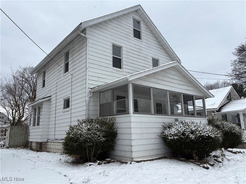 586 Morgan Avenue, Akron, OH 44311 Photo 2