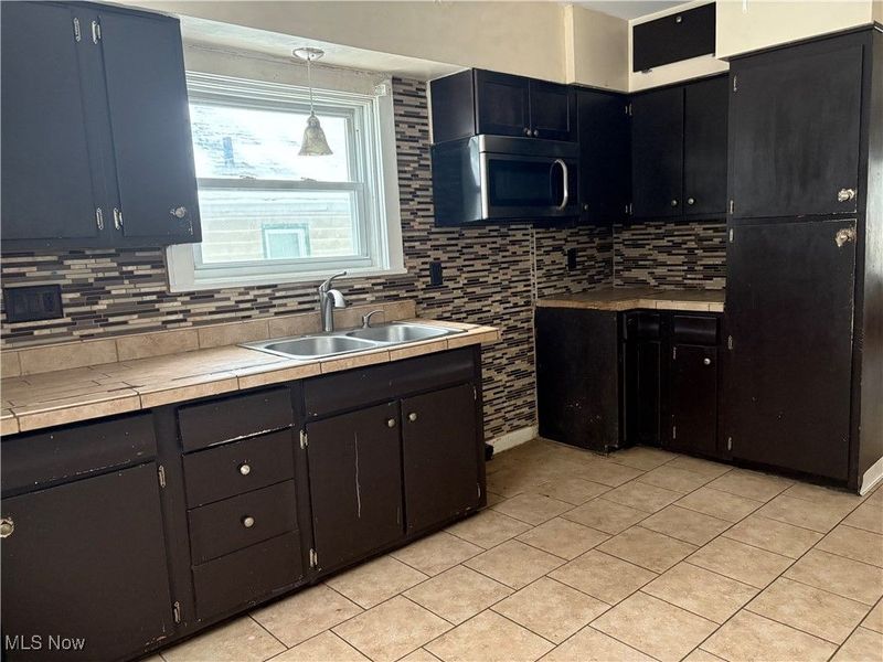 586 Morgan Avenue, Akron, OH 44311 Photo 6