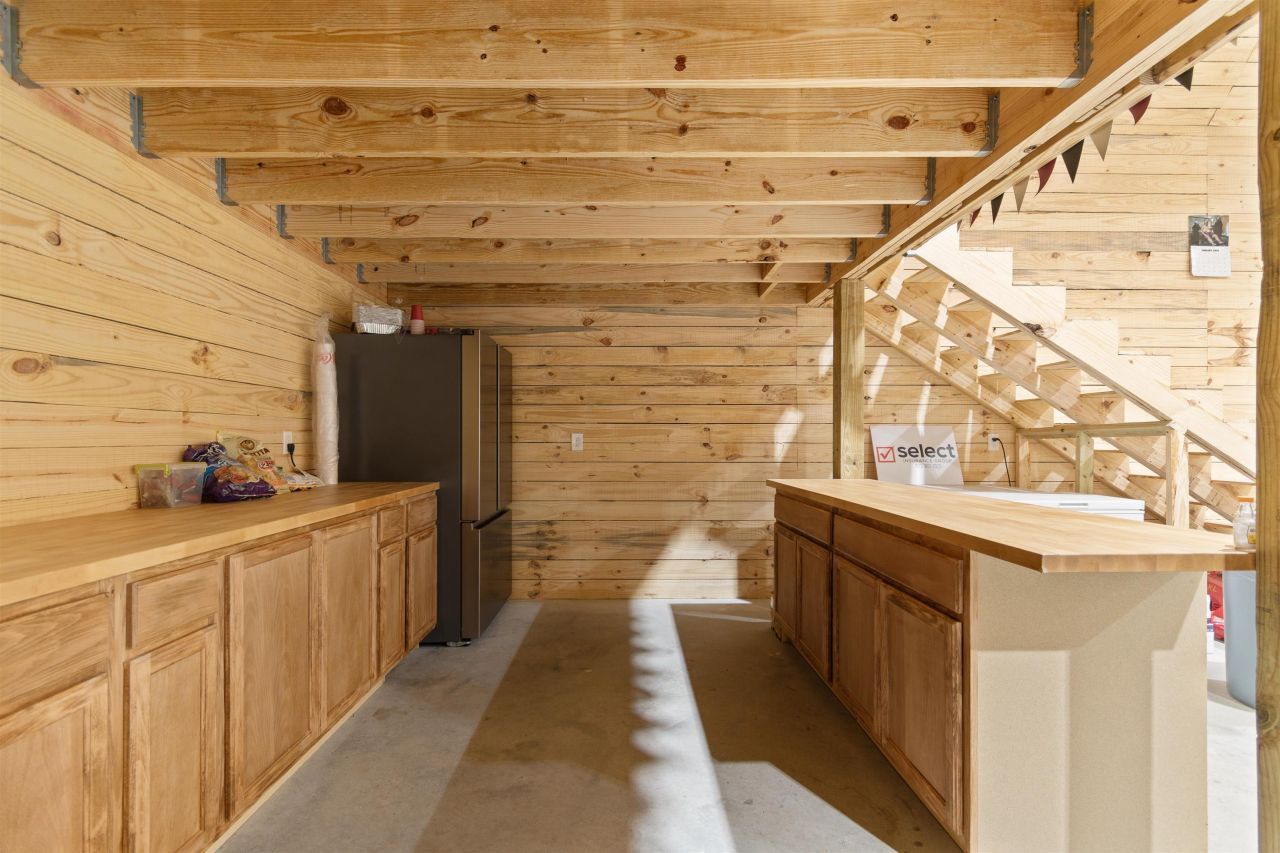 140 Leadwood St. Photo 20