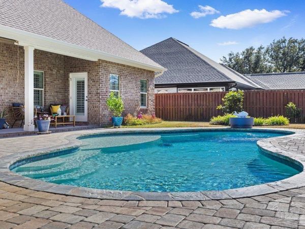 1469 E Shores Blvd, Gulf Breeze, FL 32563