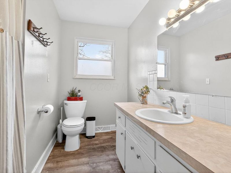 5774 Grove City Road, Grove City, OH 43123 Photo 12