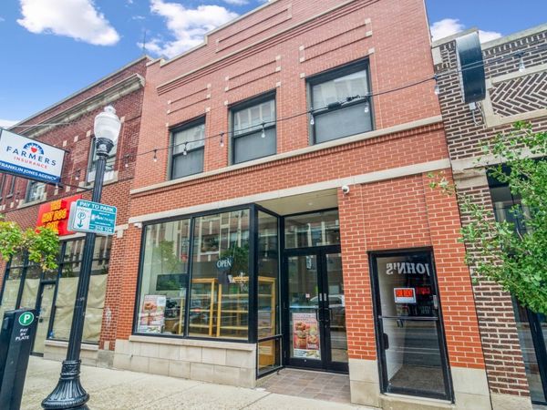 4022 N Milwaukee Avenue, Chicago, IL 60641