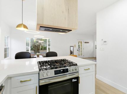 411 Alhambra Blvd, Sacramento, CA 95816 Photo