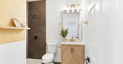 411 Alhambra Blvd, Sacramento, CA 95816 Photo