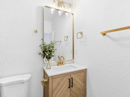 411 Alhambra Blvd, Sacramento, CA 95816 Photo