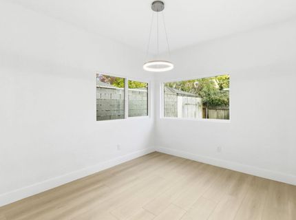 411 Alhambra Blvd, Sacramento, CA 95816 Photo