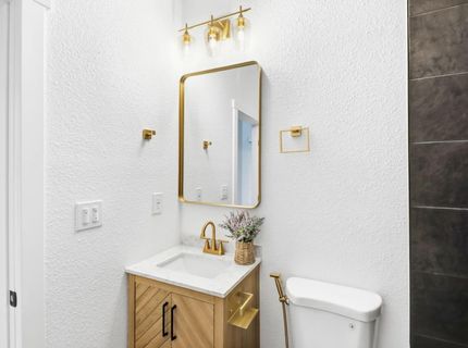 411 Alhambra Blvd, Sacramento, CA 95816 Photo