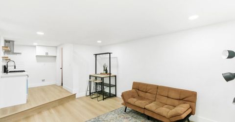 411 Alhambra Blvd, Sacramento, CA 95816 Photo