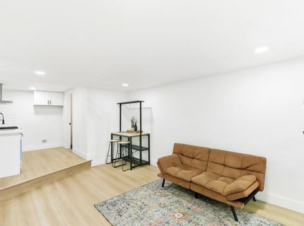 411 Alhambra Blvd, Sacramento, CA 95816 Photo