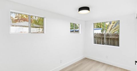 411 Alhambra Blvd, Sacramento, CA 95816 Photo