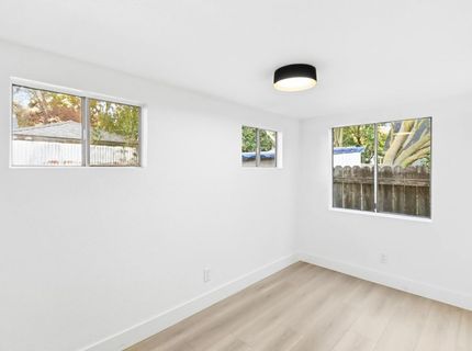 411 Alhambra Blvd, Sacramento, CA 95816 Photo