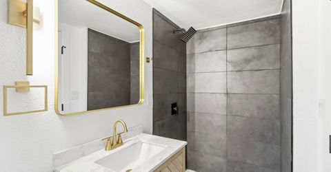 411 Alhambra Blvd, Sacramento, CA 95816 Photo