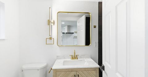 411 Alhambra Blvd, Sacramento, CA 95816 Photo