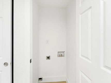 411 Alhambra Blvd, Sacramento, CA 95816 Photo